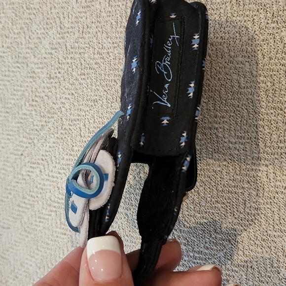 Vera Bradley clip phone case with flower embellishment - Picture 3 of 3